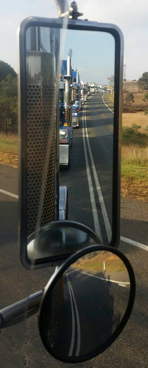 The Trucker's convoy extended 10km when leaving Yass Show Ground on Sunday morning. PHOTO: Dave McDonald.